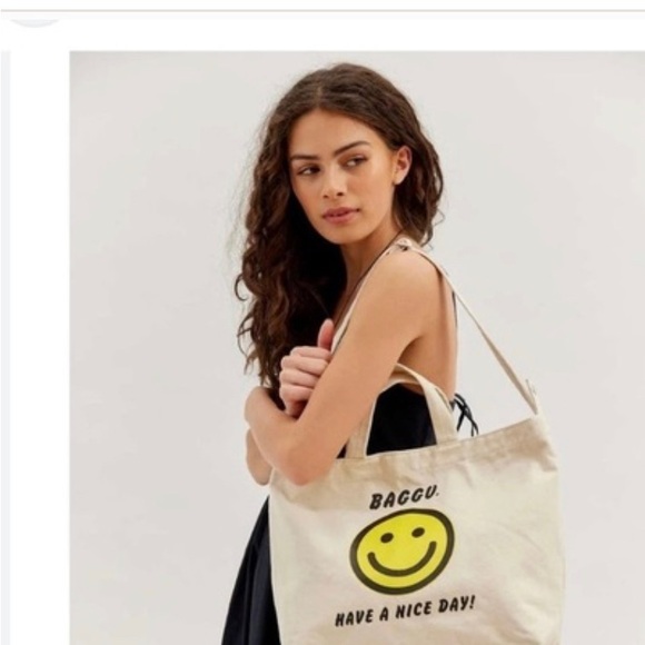 BAGGU Handbags - Baggu x Urban outfitters Cream Tote Bag with Smiley Design